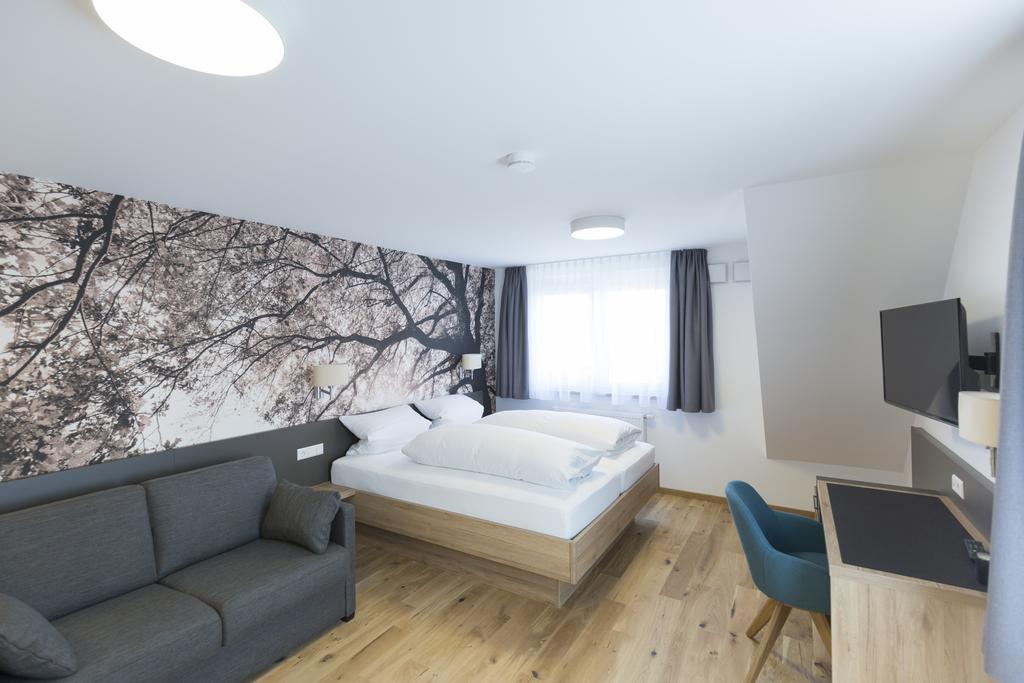 Landgasthof Zahn Elchingen Luaran gambar